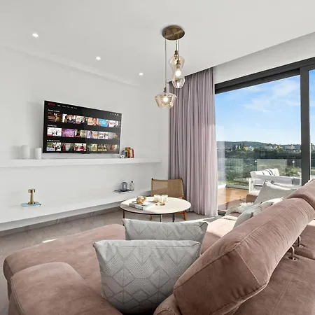 Elysian Heights Luxury By Nomads Paphos